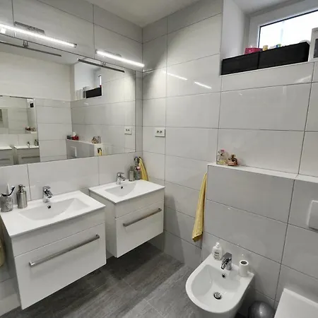 Casa Matea With Pool, Jacuzzi, Sauna & Garden In A Green Oasis, Kvarner Hreljin