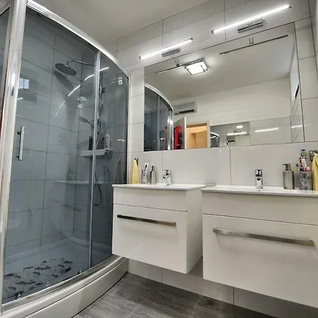 Casa Matea With Pool, Jacuzzi, Sauna & Garden In A Green Oasis, Kvarner Holiday home
