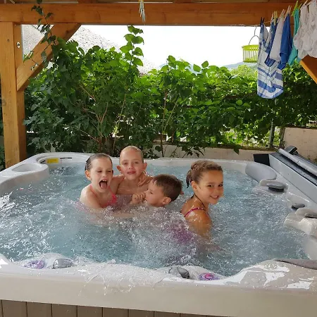 Holiday home Casa Matea With Pool, Jacuzzi, Sauna & Garden In A Green Oasis, Kvarner *