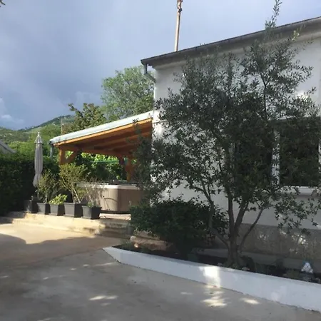 Casa Matea With Pool, Jacuzzi, Sauna & Garden In A Green Oasis, Kvarner Holiday home *